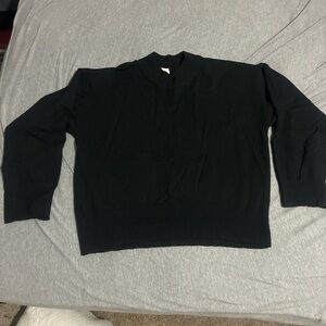 a new day Women's Black Crewneck Sweater